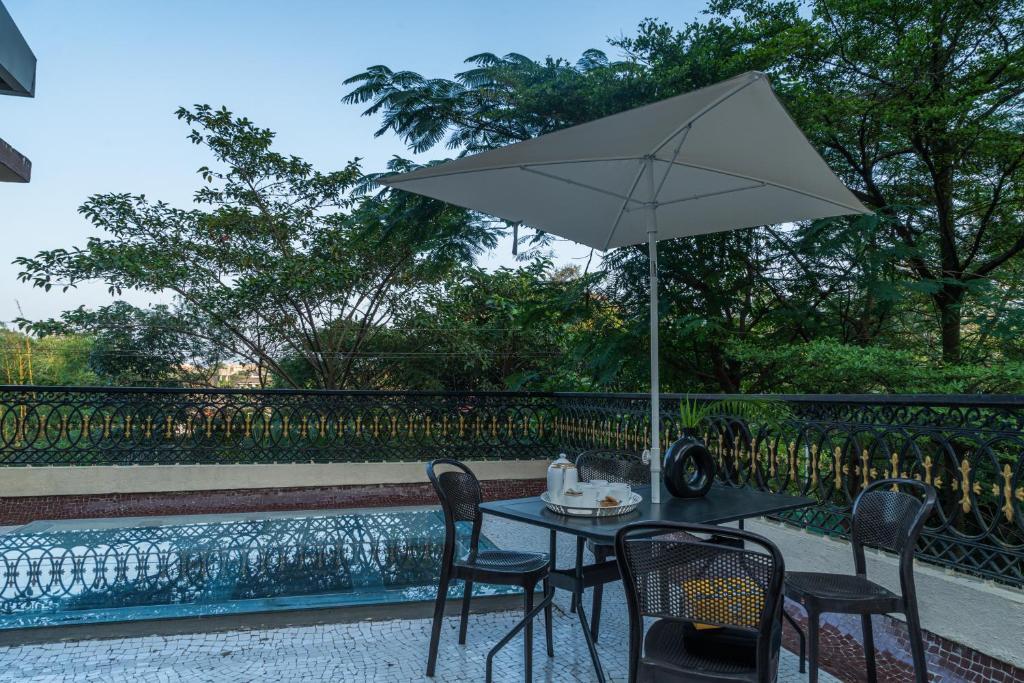 Лонавала: Saffronstays Uno Crest, Lonavala