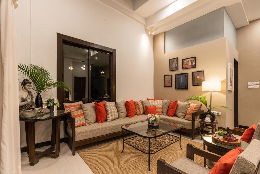 Лонавала: Saffronstays Uno Crest, Lonavala