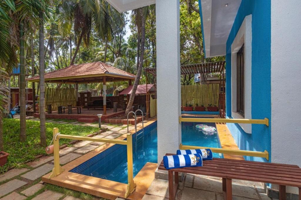 Пляж Мандва: SaffronStays Beach Blues Alibaug