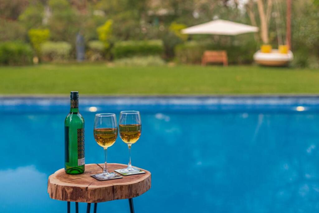 Пляж Мандва: Saffronstays Estella