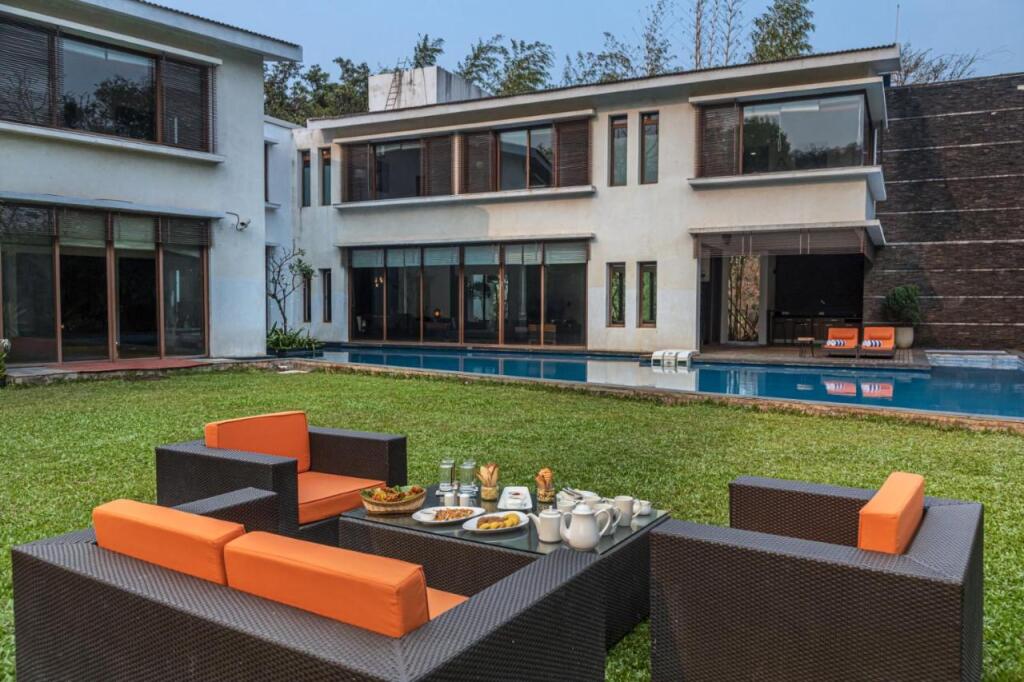 Пляж Мандва: Saffronstays Estella