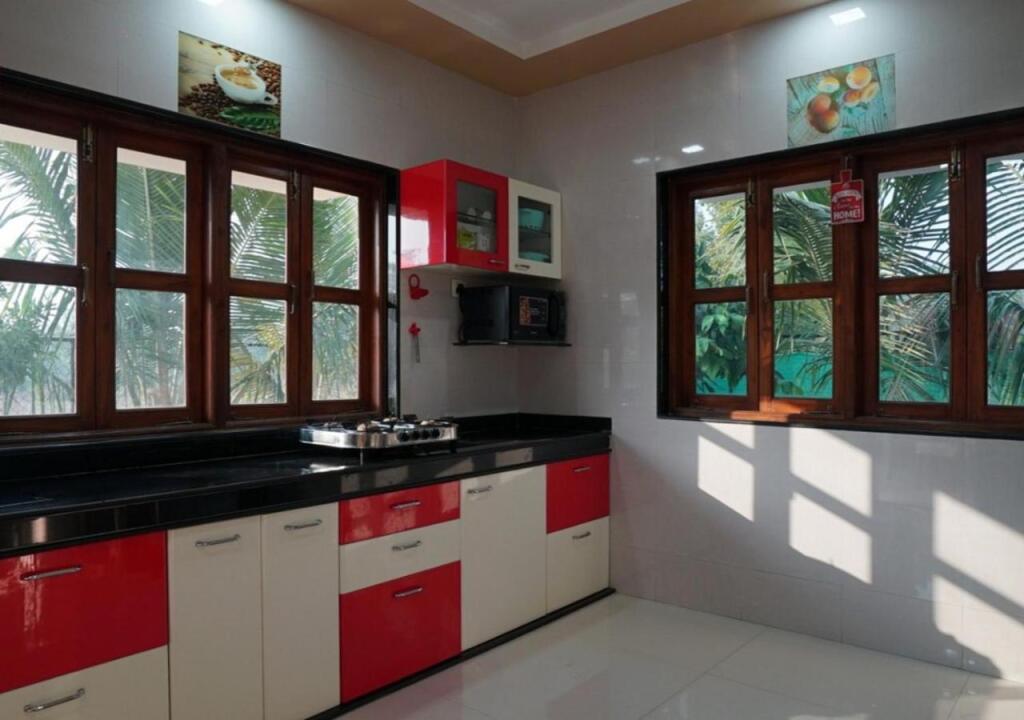 Пляж Мандва: Saffronstays Areca Villa