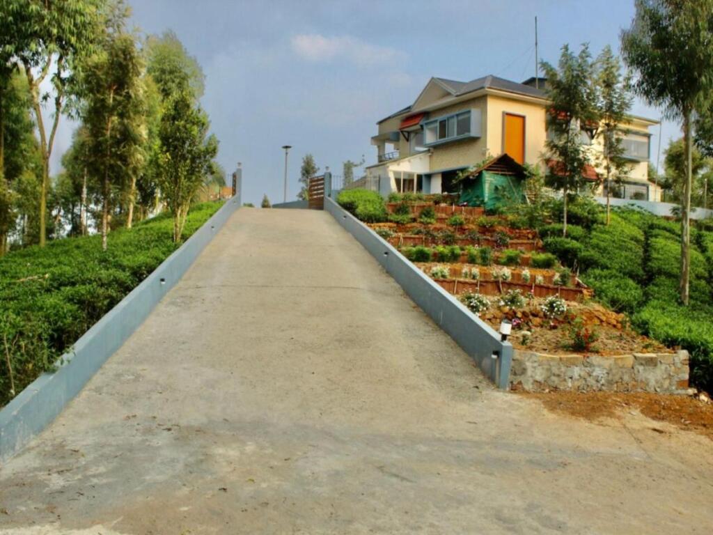 Велламундра: Saffronstays the Periaheights