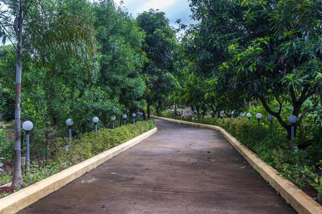 Матеран: Saffronstays Odyssey, Karjat