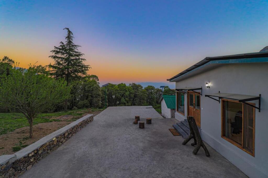 Массури: Saffronstays Maison Calme
