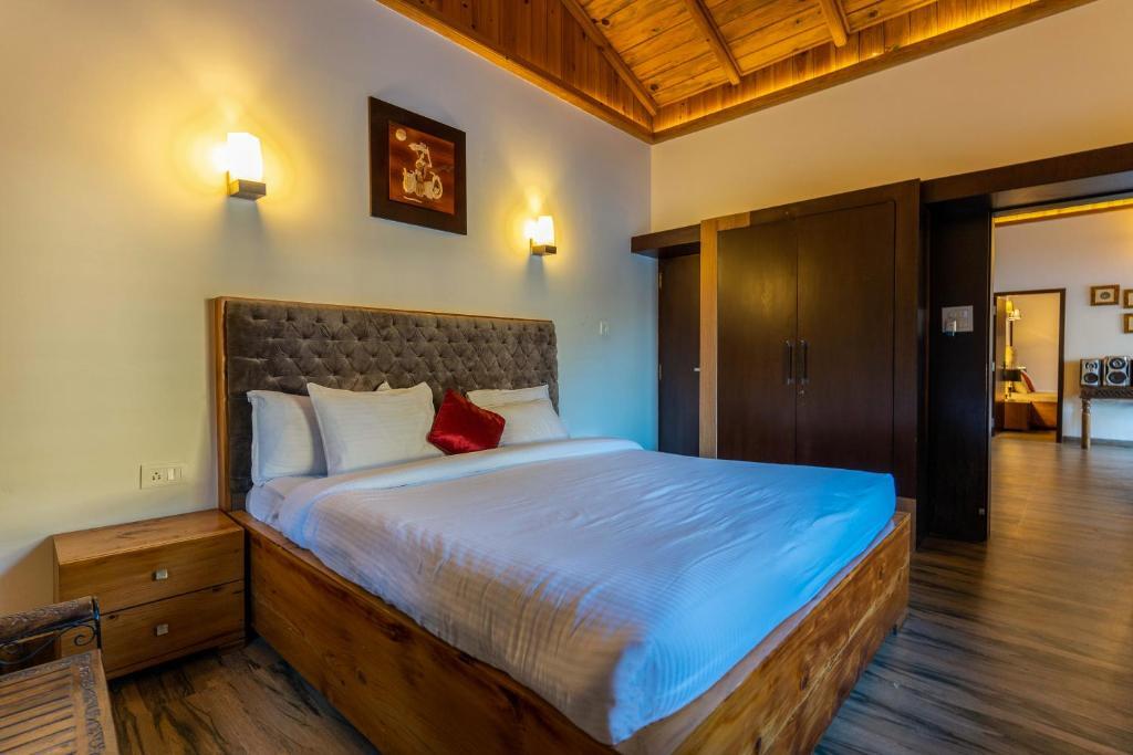 Наинитал: Saffronstays Gardens On The Lake, Bhimtal - Pet-Friendly Garden Villa By The Lake