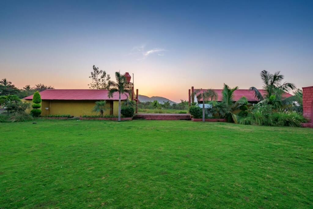 Нашик: SaffronStays Heritage Waada, Nashik