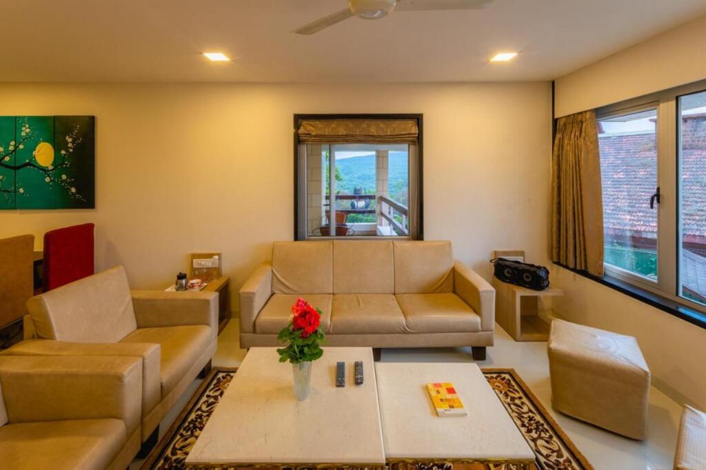 Олд-Махабалешвар: SaffronStays Sylvan Meadows, Mahabaleshwar
