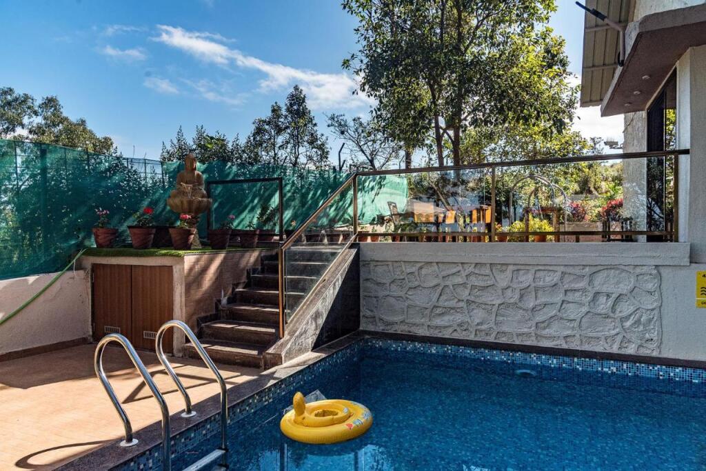 Олд-Махабалешвар: SaffronStays Casa Tranquil, Panchgani - pet-friendly veg only pool villa