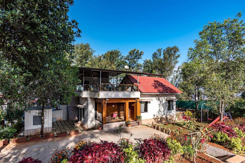 Олд-Махабалешвар: SaffronStays Casa Tranquil, Panchgani - pet-friendly veg only pool villa