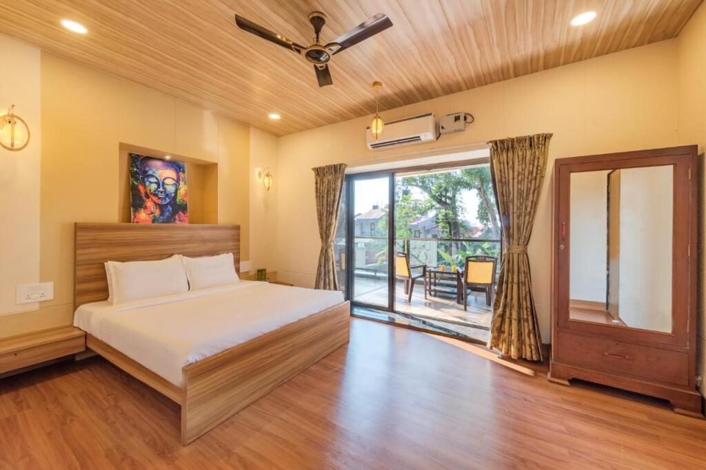 Олд-Махабалешвар: SaffronStays Casa Tranquil, Panchgani - pet-friendly veg only pool villa