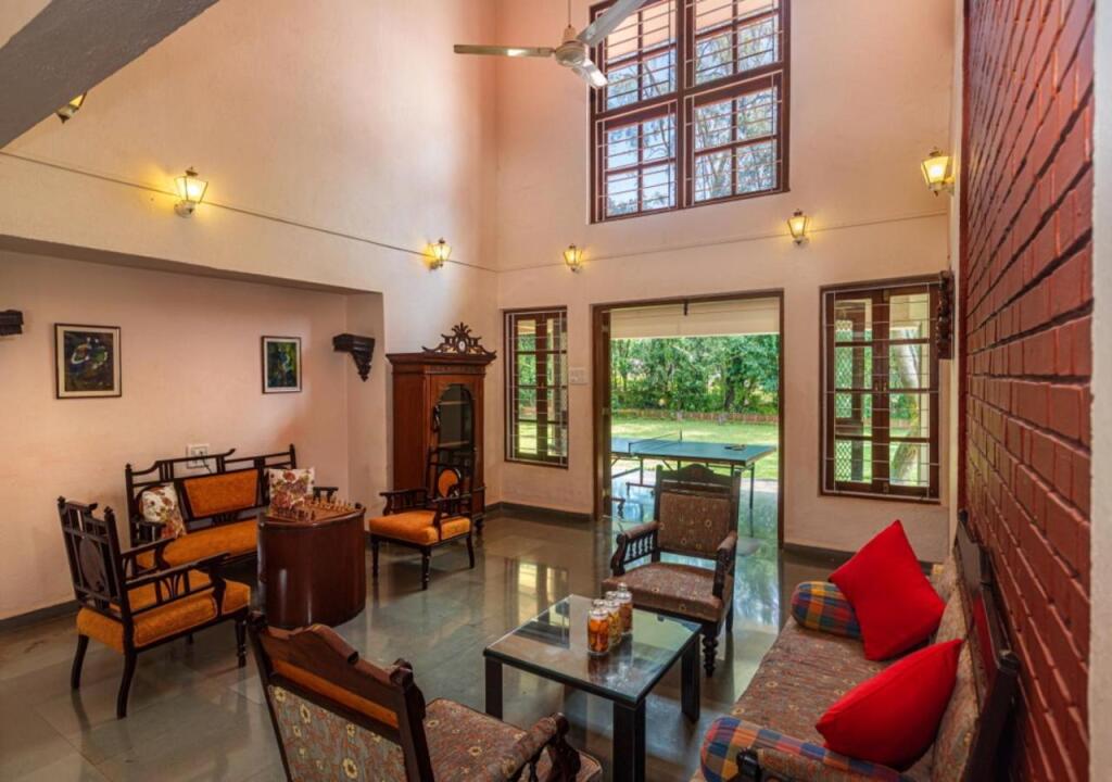 Олд-Махабалешвар: Saffronstays Red Brick House