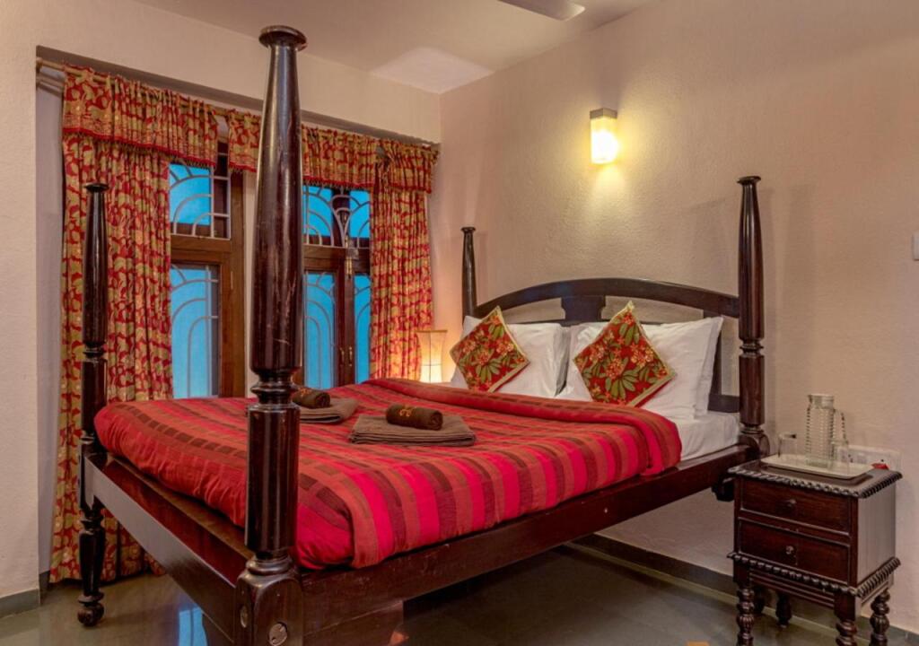 Олд-Махабалешвар: Saffronstays Red Brick House