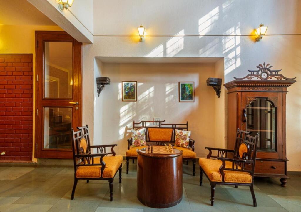 Олд-Махабалешвар: Saffronstays Red Brick House