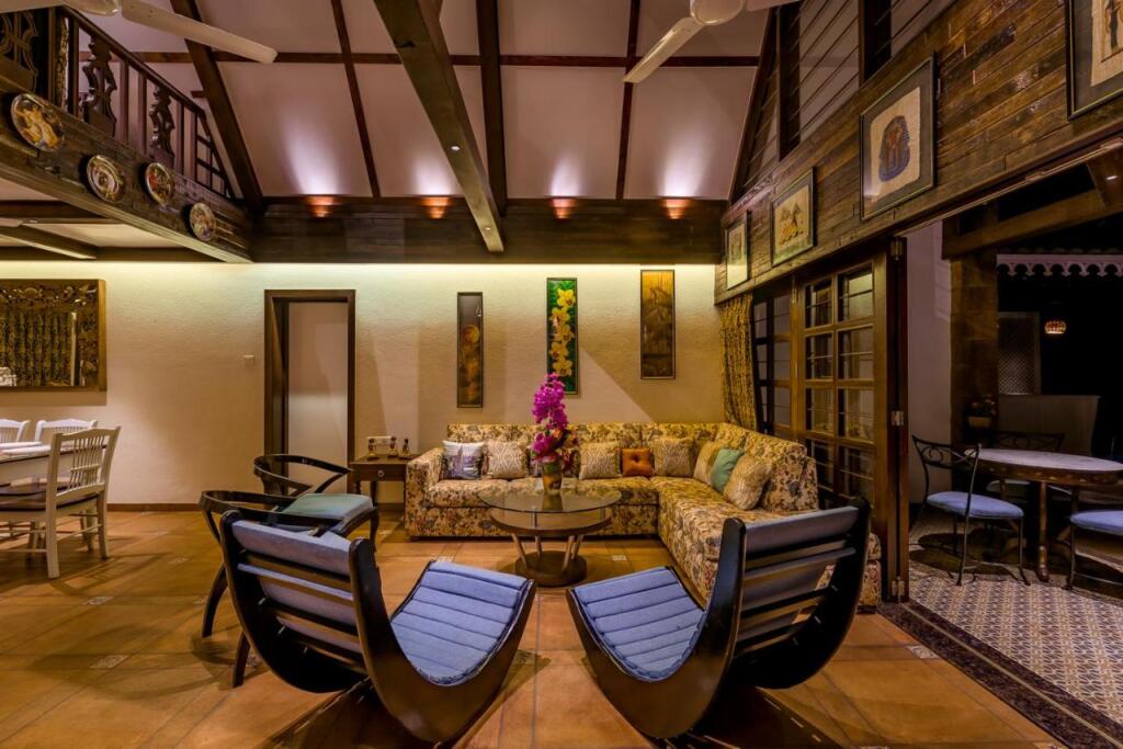 Олд-Махабалешвар: SaffronStays Tudor Rose - luxury chalet with beautiful valley views