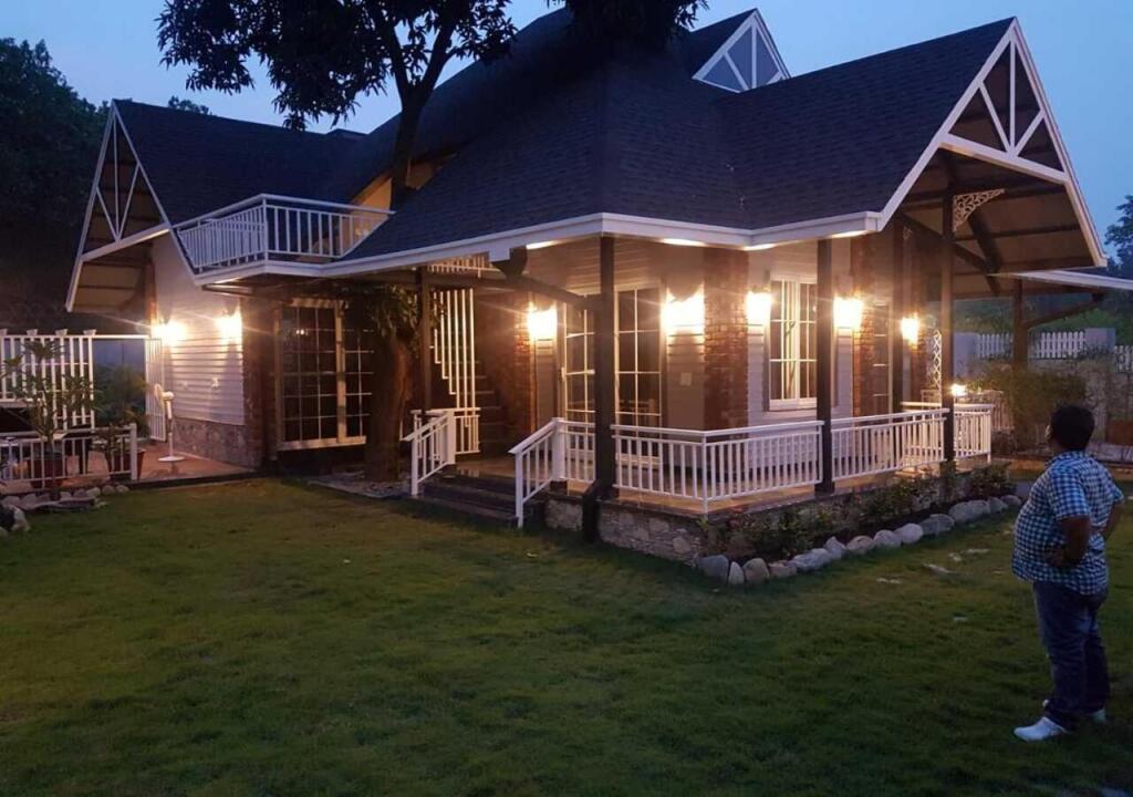 Прем-Нагар: Saffronstays Doon Hideout