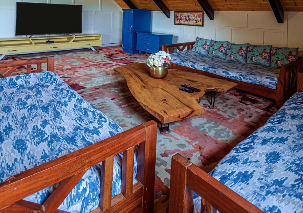Прем-Нагар: Saffronstays Doon Hideout