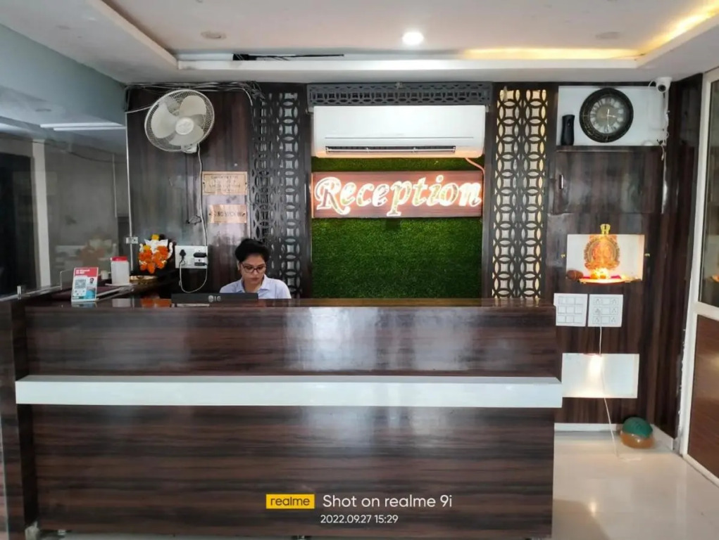 Крепость Jhansi: Green Leaf Hotel