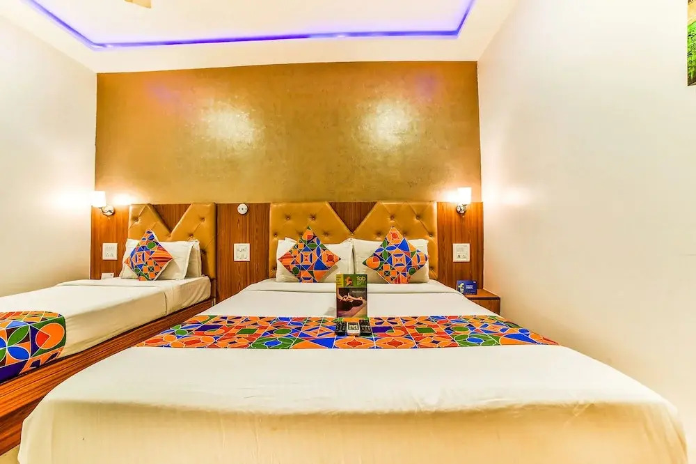 Мумбаи: Fabexpress Bently Palace