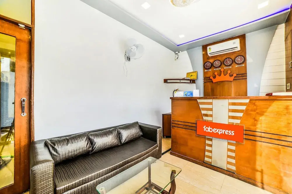 Мумбаи: Fabexpress Bently Palace