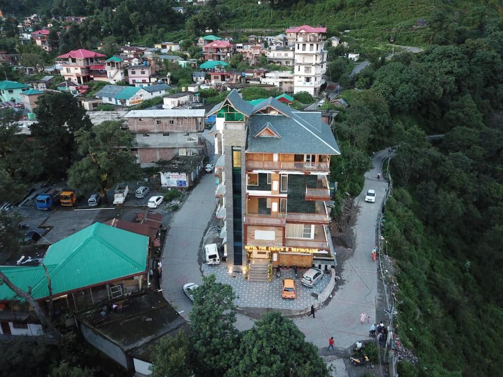 Кангра: Hotel The Crown