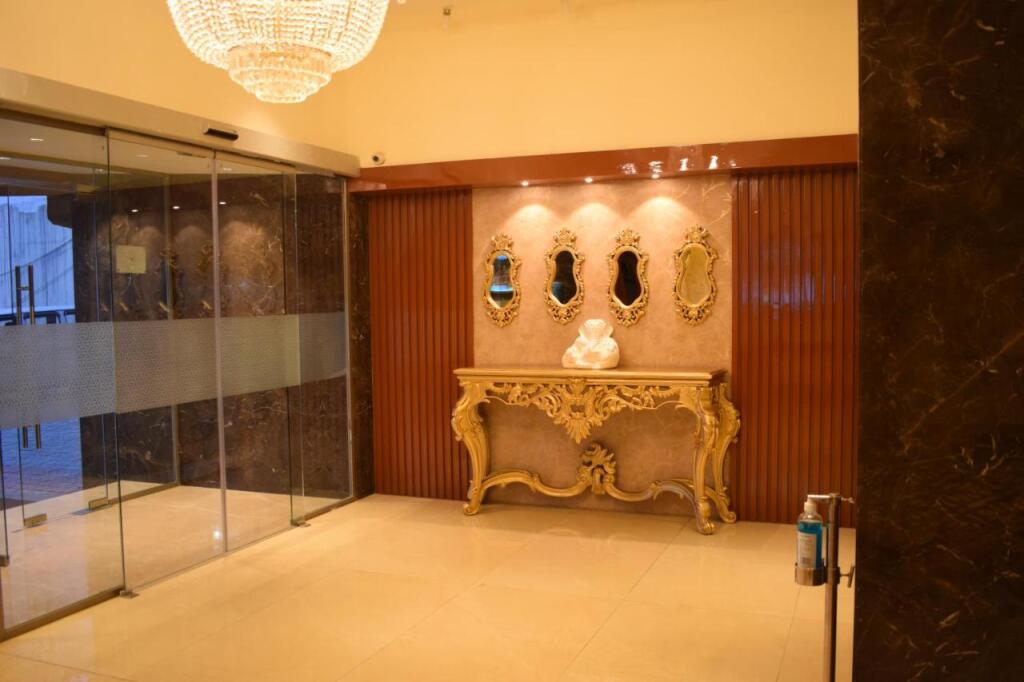 carousel image 1