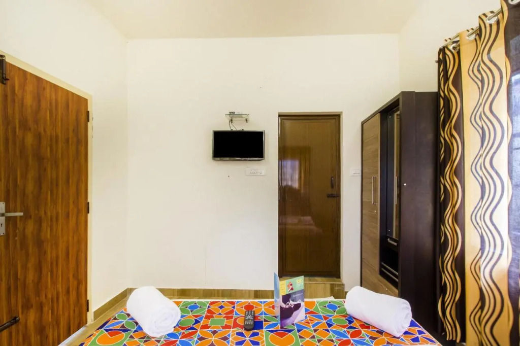Ути: Fabexpress Grand Castle Hill Resorts