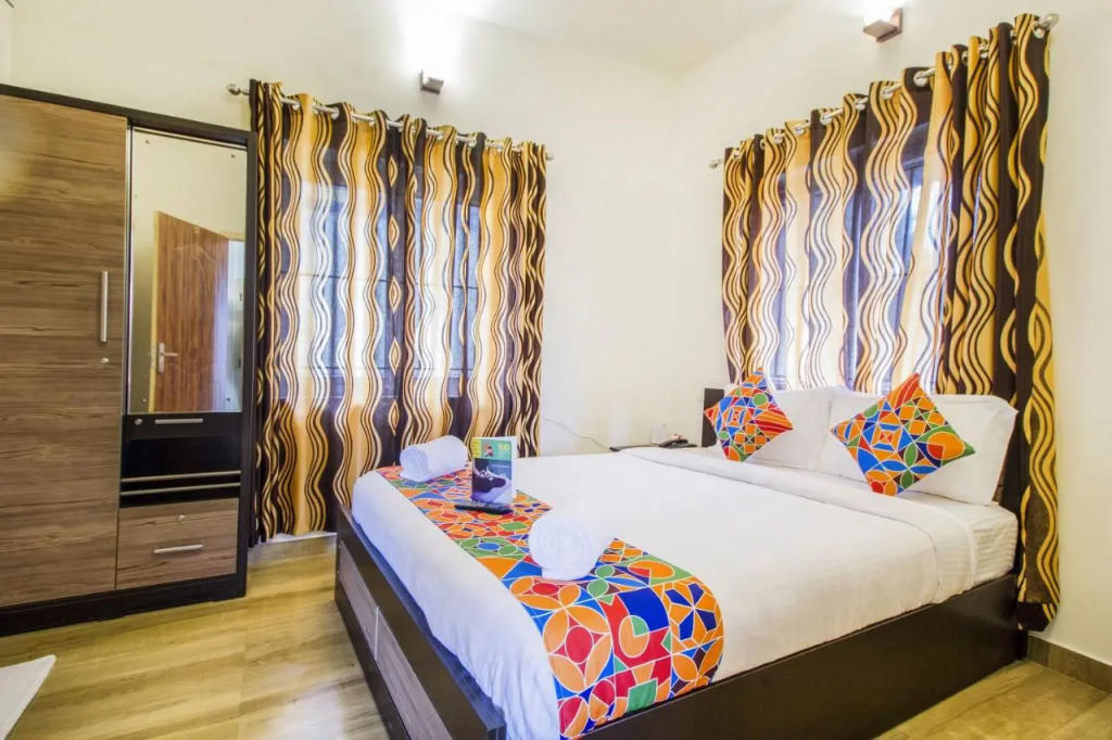 Ути: Fabexpress Grand Castle Hill Resorts