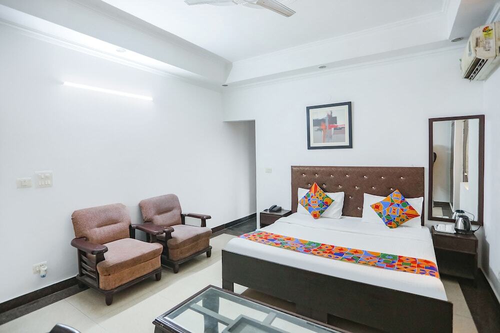 Нойда: FabHotel F9 H Block Sector 51