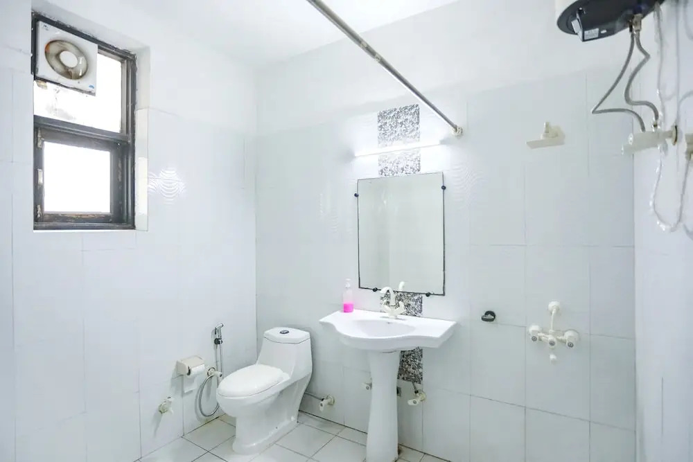 Нойда: FabHotel F9 H Block Sector 51