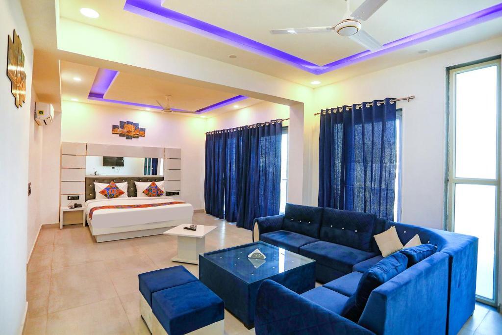 Нойда: Fabexpress F9 Noida Sector 27