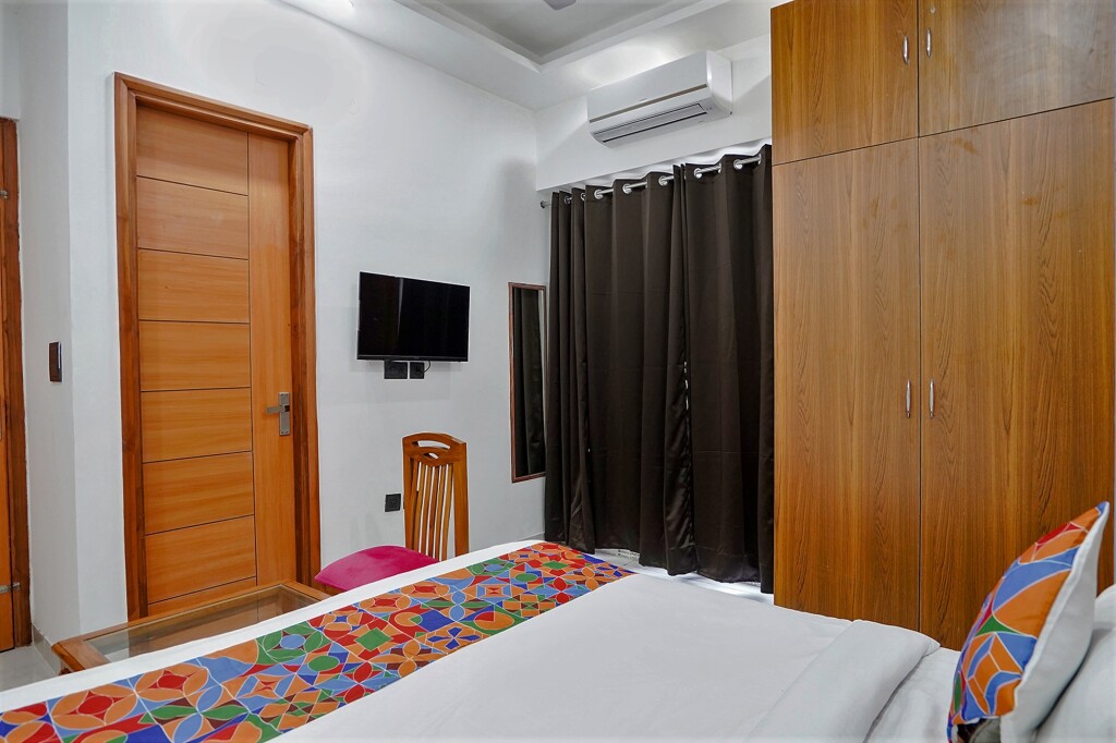 Нойда: FabHotel F9 Noida Sector 56