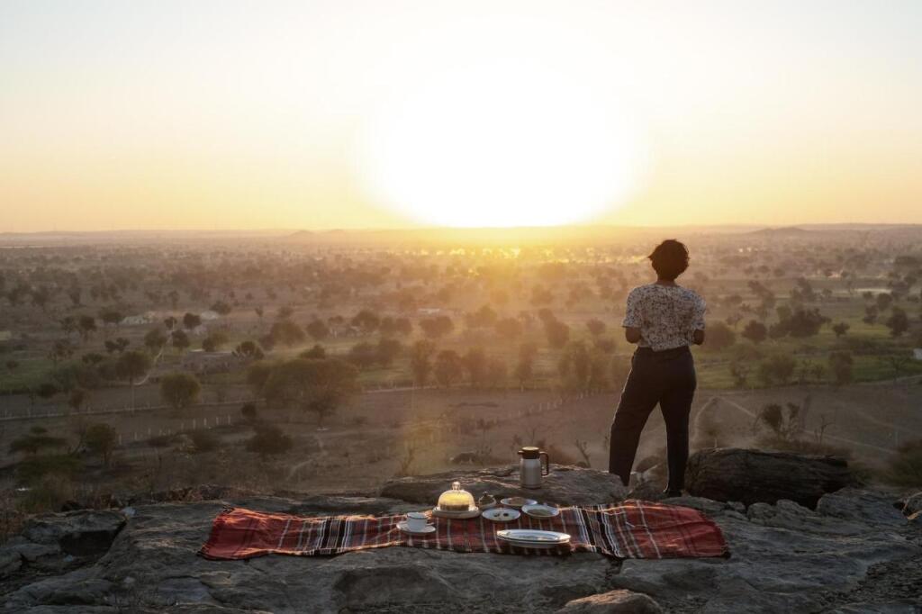 Khiyansaria: Kaner Retreat - India's First Desert Botanical Resort
