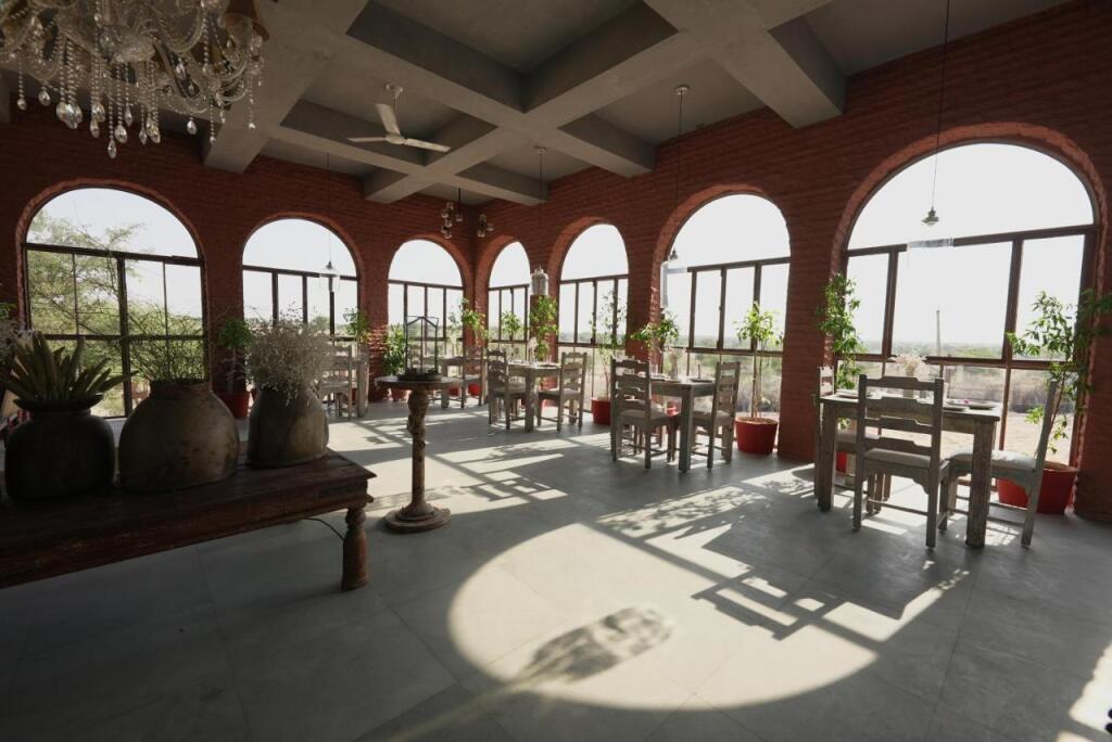 Khiyansaria: Kaner Retreat - India's First Desert Botanical Resort