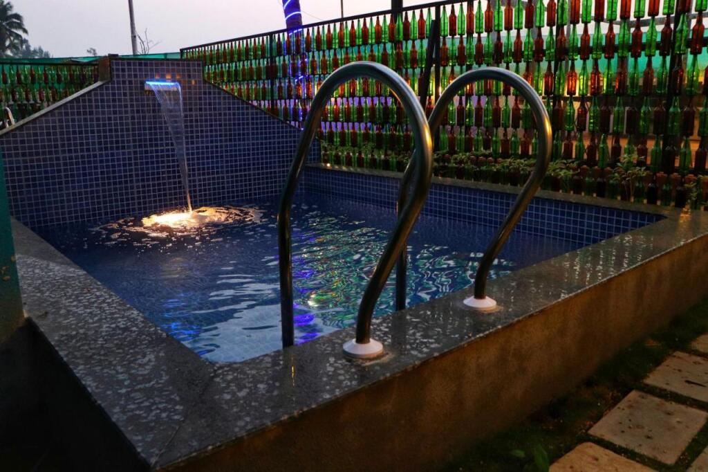 Киим: Mazzo Reef Villas
