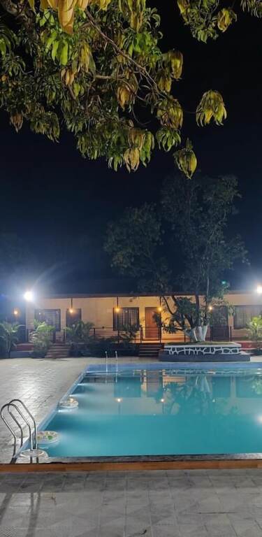 Киим: Ashoka Lawns and Resort