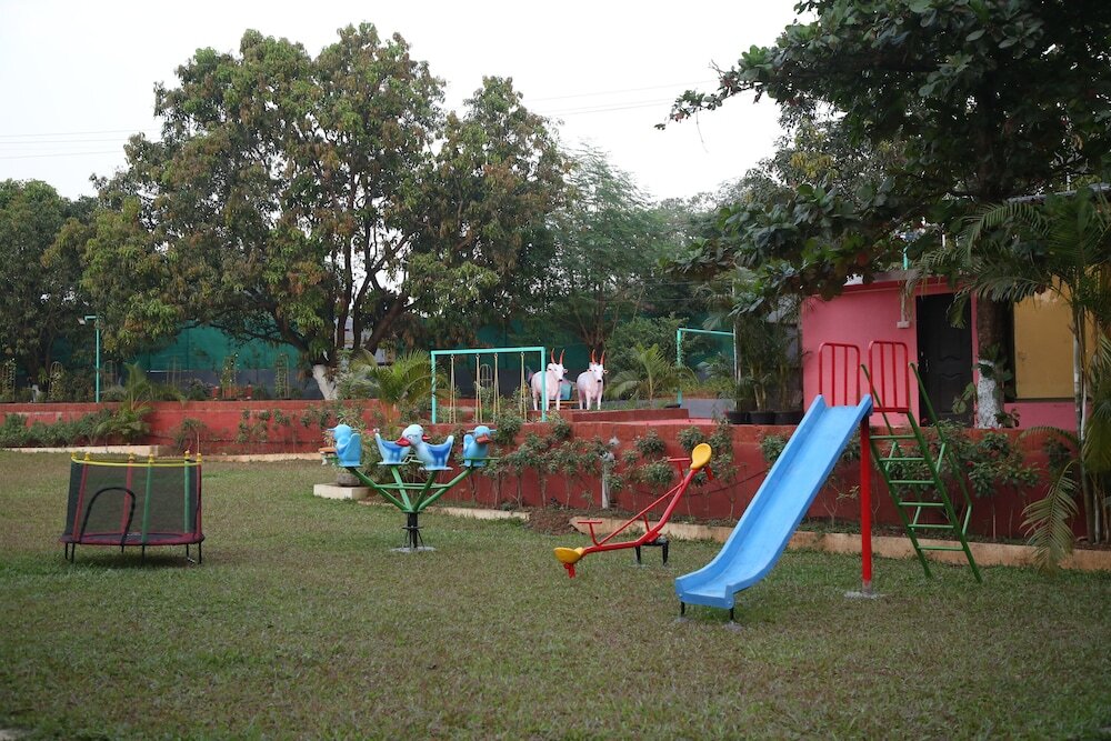 Киим: Ashoka Lawns and Resort