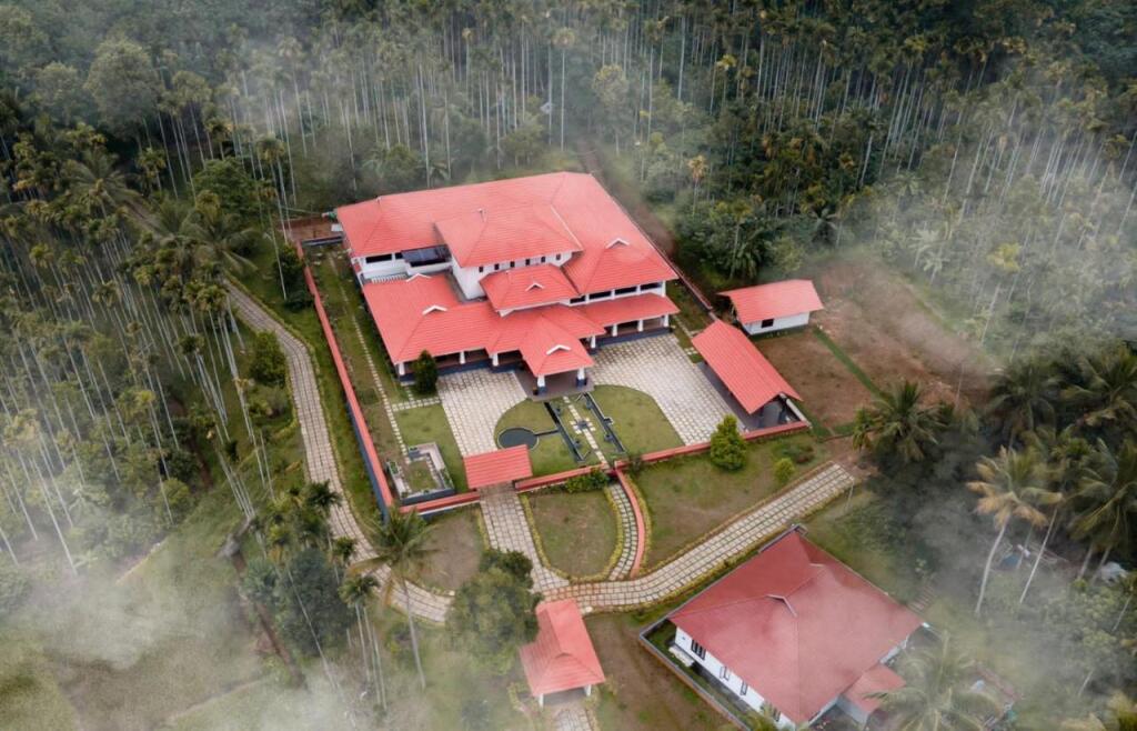 Султан-Батери: Wayanad Mace Mansion