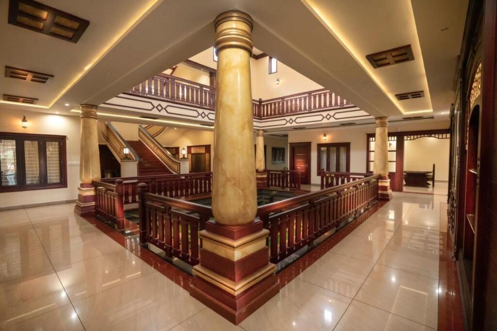 Султан-Батери: Wayanad Mace Mansion