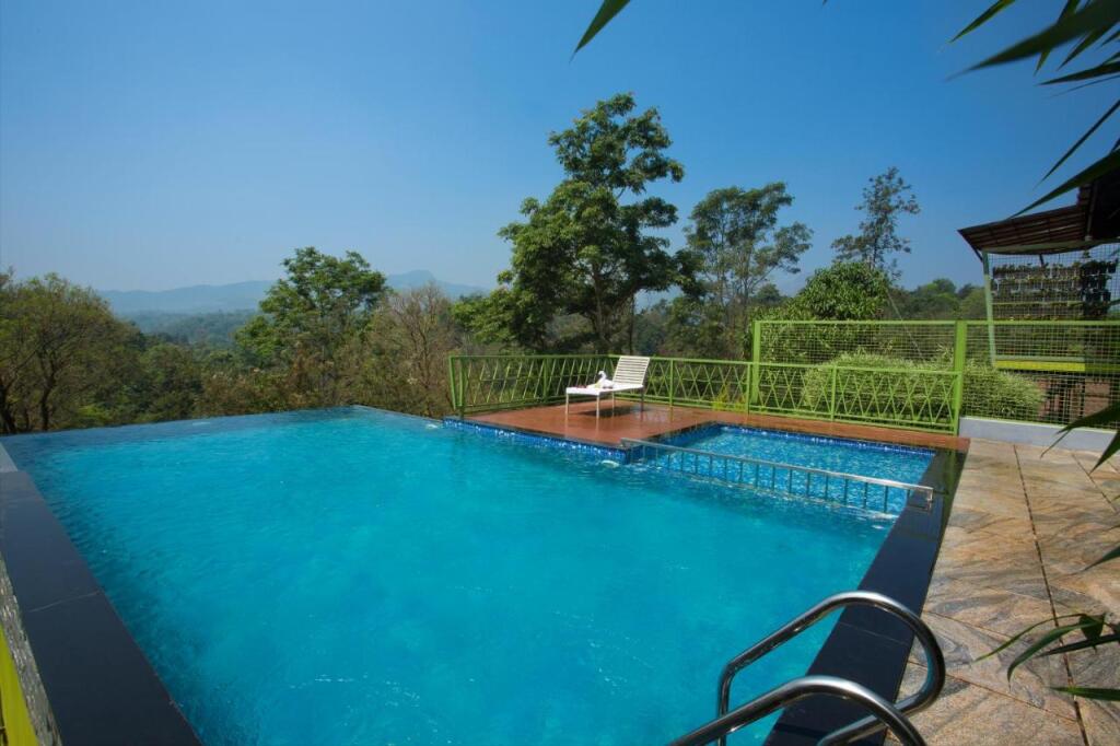 Вайтери: Amrezy Resort & Spa - Wayanad