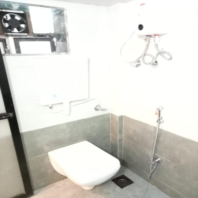 Мумбаи: Hotel New Sarah Inn, Andheri West