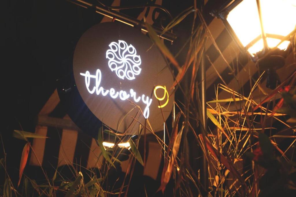 Мумбаи: Theory9 Premium Service Apartments Bandra