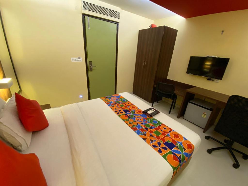Мумбаи: Hotel Regal International-Near Mumbai International Airport