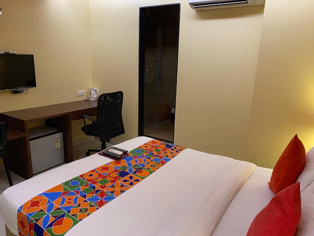 Мумбаи: Hotel Regal International-Near Mumbai International Airport