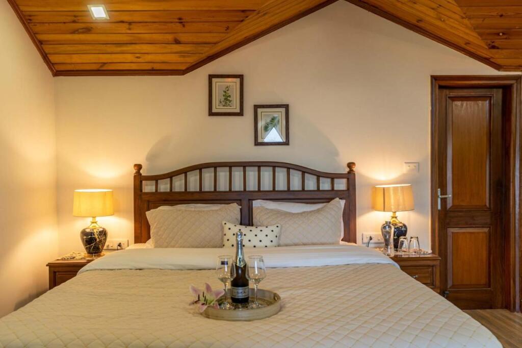 Мумбаи: Stayvista at Floradale 5bhk