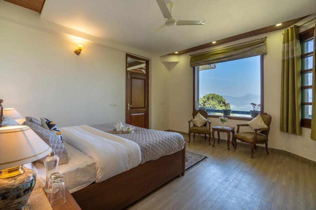 Мумбаи: Stayvista at Floradale 5bhk