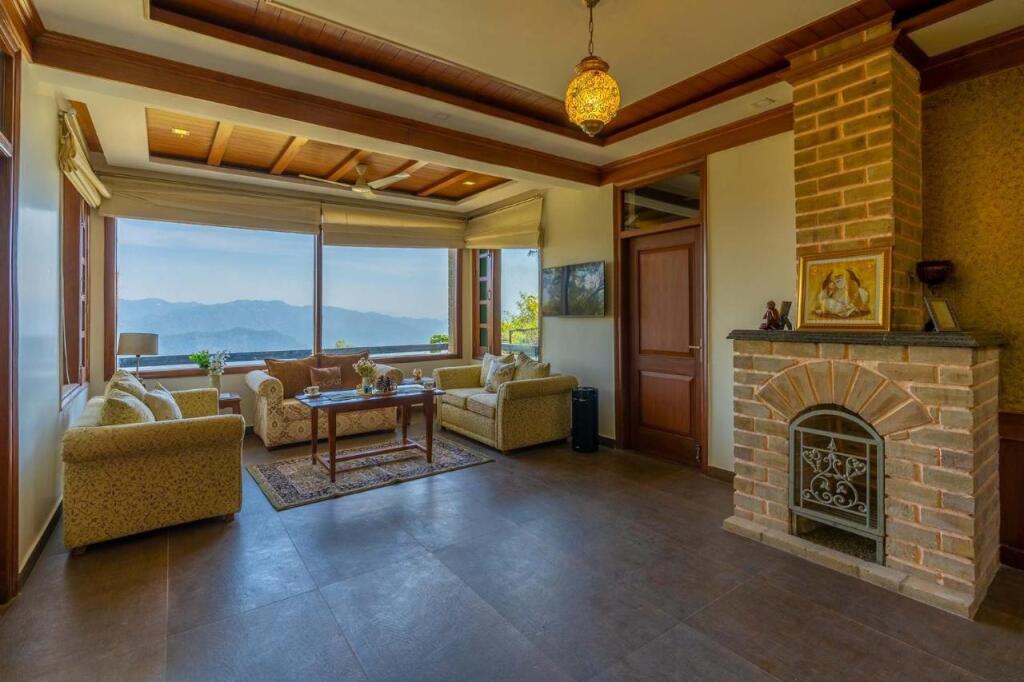 Мумбаи: Stayvista at Floradale 5bhk