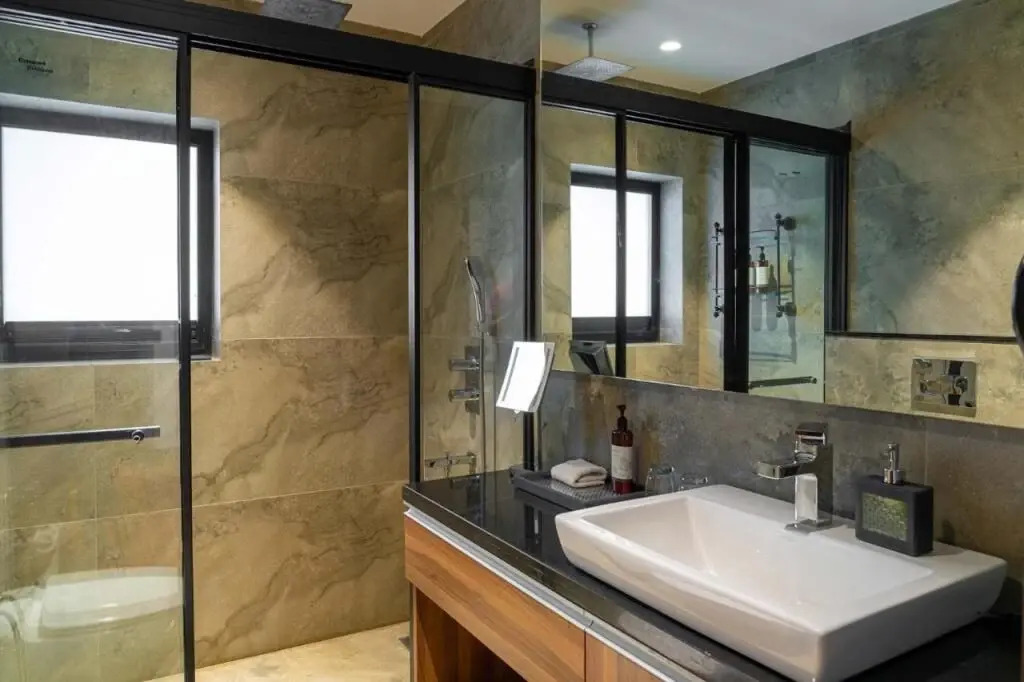Stayvista At Jolly Chalet W Indoor Jacuzzi — фото 4