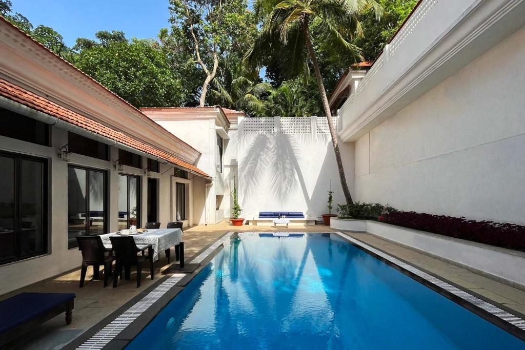 Альто-де-Порворим: StayVista at La Bougainvillea