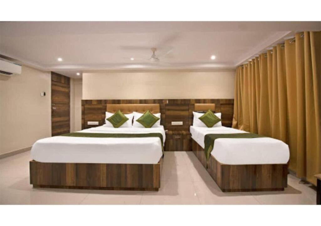 Мумбаи: Hotel Rishi International